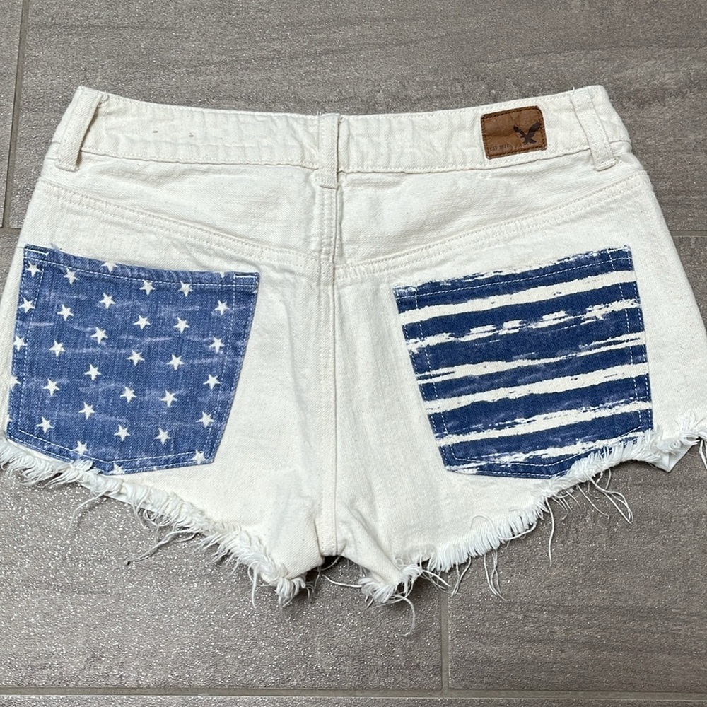 American Eagle High Rise Festival shorts